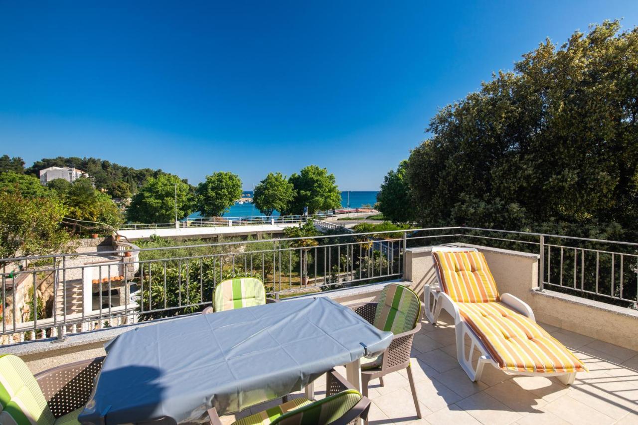 Apartment Portapisana Just 50M From The Beach Крк Екстер'єр фото