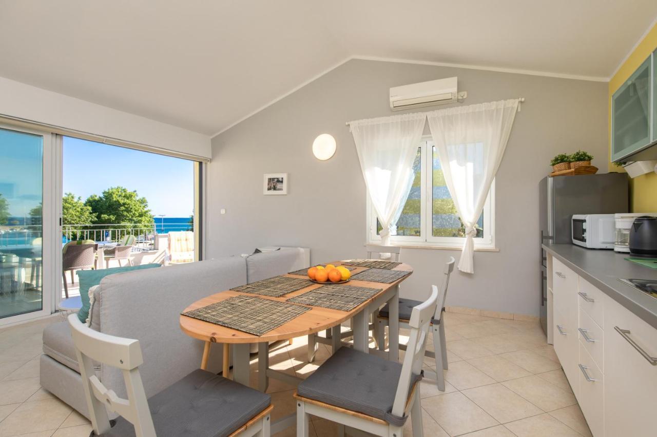 Apartment Portapisana Just 50M From The Beach Крк Екстер'єр фото