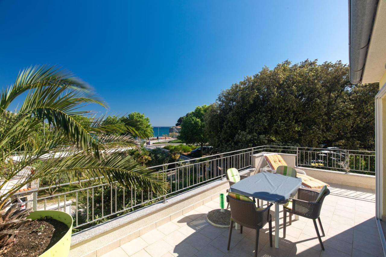 Apartment Portapisana Just 50M From The Beach Крк Екстер'єр фото
