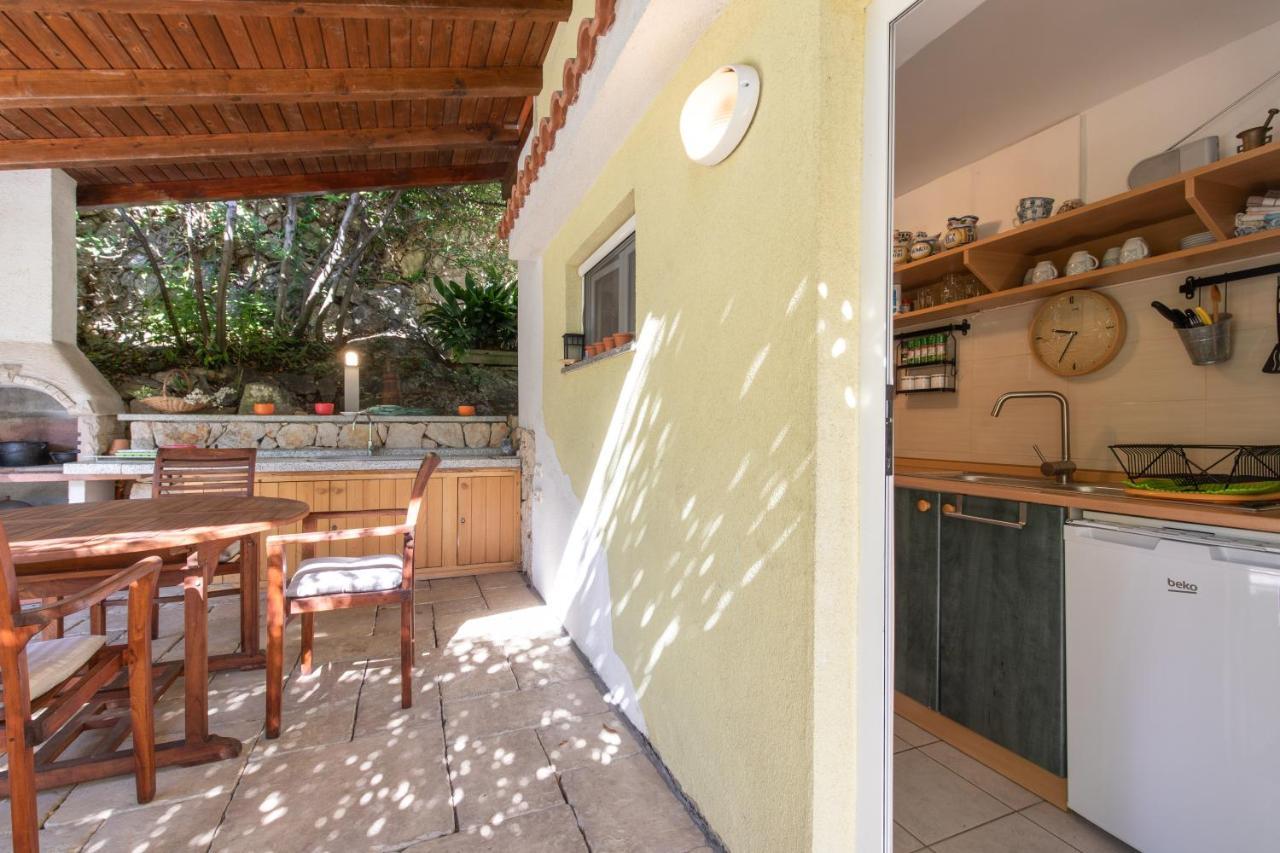 Apartment Portapisana Just 50M From The Beach Крк Екстер'єр фото